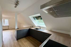 Erstbezug nach Sanierung -  Helle 2,5 Zimmer Wohnung