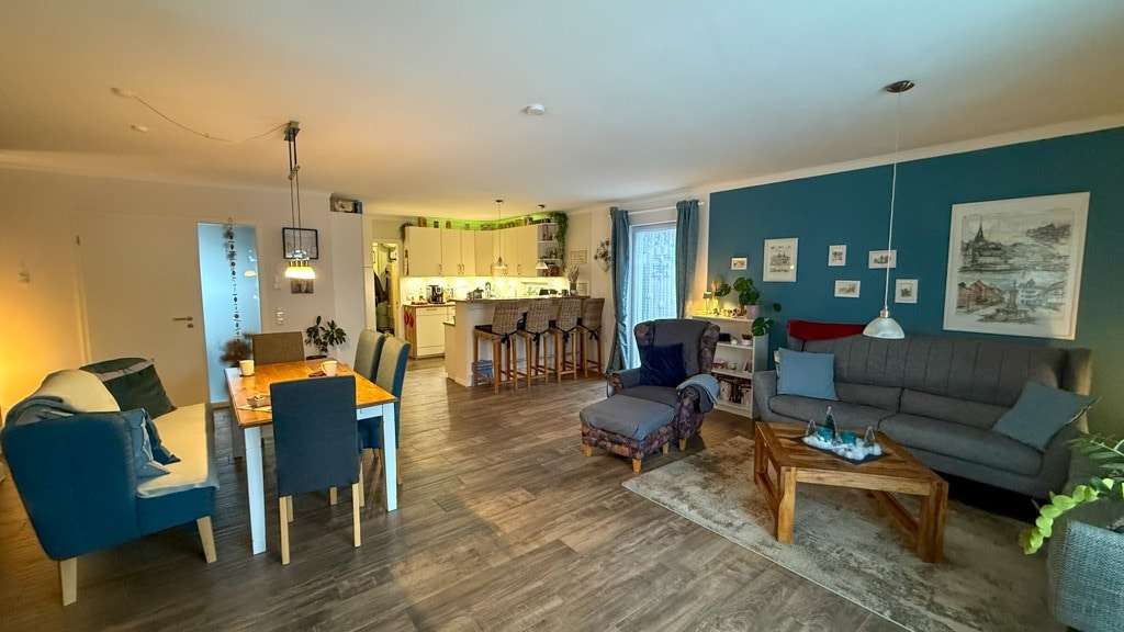 Immobilie in Hürup - Dänisches Wohnflair trifft Effizienz! Ebenerdig bewohnbares Holzhaus mit Doppelcarport - Bild 2