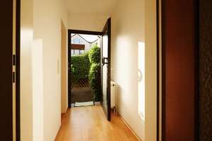 Charmantes Reihenmittelhaus mit Garten in Rheinnähe in Bad Godesberg-Rüngsdorf! – Die vollständige Adresse der Immobilie erhältst du vom Anbieter., 53179 Rüngsdorf, Bonn – Vorschaubild 2
