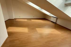 Genießen Sie den Sommer auf Ihrem großen Balkon! Schöne, moderne Dachgeschosswohnung mit Aufzug – Die vollständige Adresse der Immobilie erhältst du vom Anbieter., 47059 Kaßlerfeld, Duisburg – Vorschaubild 7