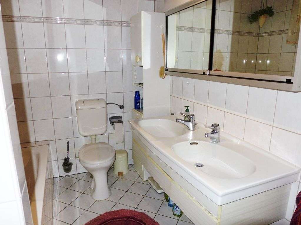 Immobilie in Aßlar - Gemütliches Wohnhaus - vielseitg nutzbar - optional mit Baugrundstück - Bild 3