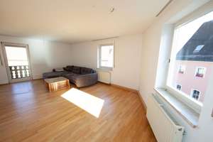 Attraktives Stadthaus für zwei Familien in Nabburg – Georgenstr. 3a, 92507 Nabburg – Vorschaubild 4