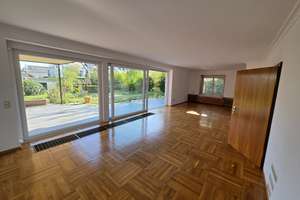 Freistehendes Einfamilienhaus am Eichenhain in Stuttgart-Riedenberg – Die vollständige Adresse der Immobilie erhältst du vom Anbieter., 70619 Riedenberg, Stuttgart – Vorschaubild 2