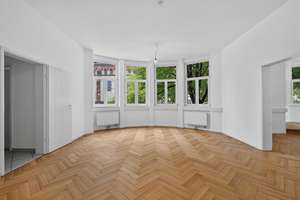 Charmante 2-Zimmer-Wohnung im denkmalgeschützten Altbau – Wohnen und Arbeiten mit Stil – Die vollständige Adresse der Immobilie erhältst du vom Anbieter., 76135 Weststadt, Karlsruhe – Vorschaubild 2
