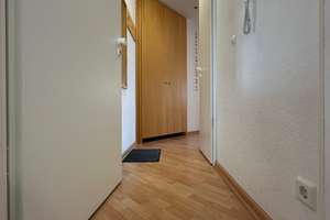 FESTPREIS: Ihr Rückzugsort auf Rügen – 2,5-Zimmer-Wohnung mit Balkon & Tiefgarage in Sellin – Mönchguterstraße 1, 18586 Sellin – Vorschaubild 2