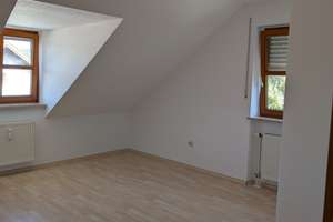 Lebendig wohnen: 2,5-Zimmer-Wohnung mit Balkon in Bad Griesbach – Weghofstr 1, 94086 Bad Griesbach im Rottal – Vorschaubild 2