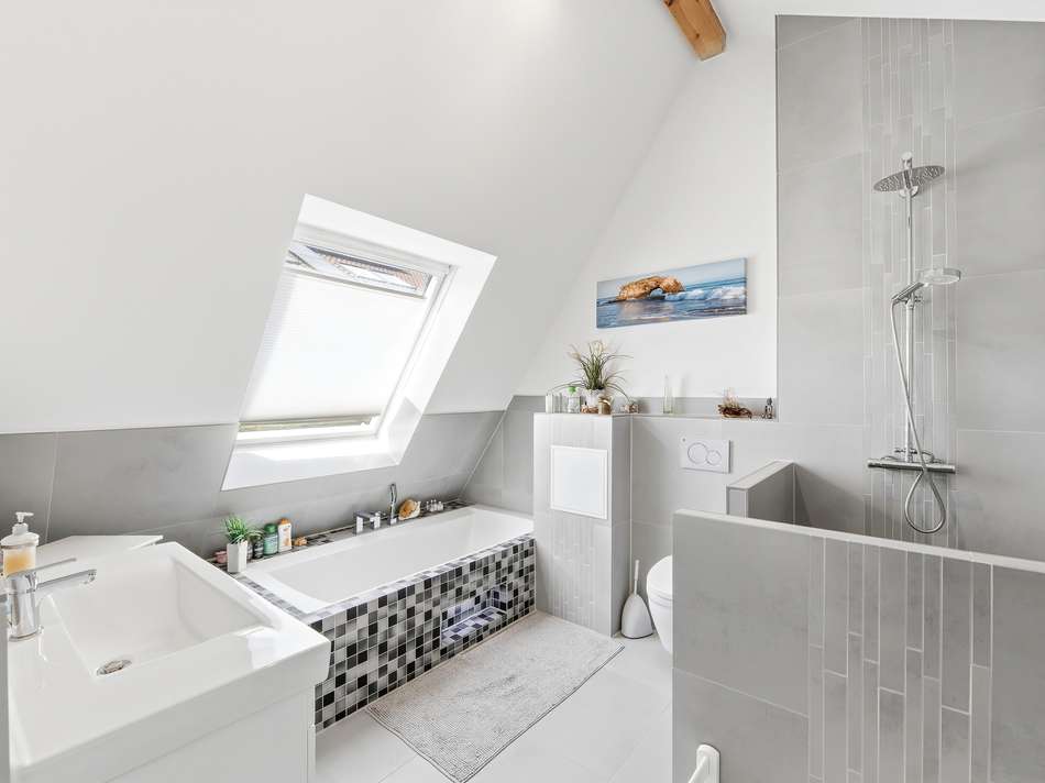 Badezimmer DG