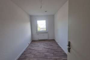 Zuhause in Sicht ! Ihre neue Familienwohnung mit großem Sonnenbalkon – Bruno-Taut-Ring 170, 39130 Neu Olvenstedt, Magdeburg – Vorschaubild 5
