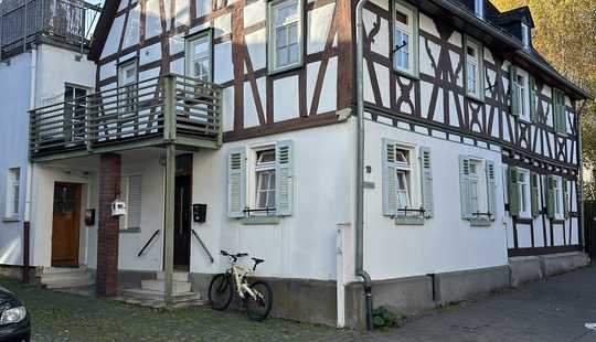 Bild von Zwei interessante Wohnhäuser mit 3 Wohneinheiten im Ortskern von Limburg-Lindenholzhausen