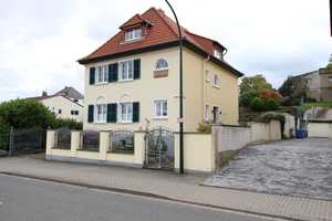 Gepflegte Stadtvilla in bevorzugter Lage von Bad Dürkheim * Grundstück mit Erweiterungsmöglichkeit – Bad Dürkheim (Kreis) – Vorschaubild 1