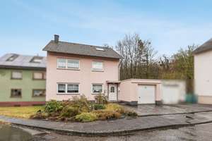 Großzügiges, charmantes Einfamilienhaus in Brühl – Wohnkomfort mit viel Platz und Potenzial – Die vollständige Adresse der Immobilie erhältst du vom Anbieter., 50321 Brühl – Vorschaubild 1