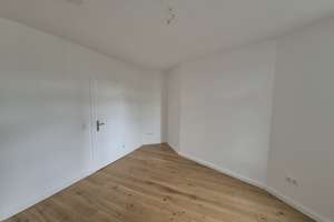 + Frisch Renovierte und helle 2-Raum-Wohnung mit Balkon, Tageslichtbad, Einbauküche in Gohlis-Süd + – Georg-Schumann-Straße 149, 4155 Gohlis-Süd, Leipzig – Vorschaubild 9