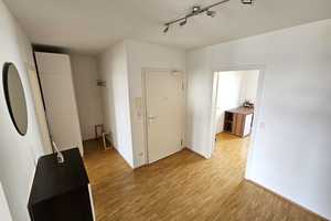 Helle 4-Zimmer-Wohnung mit idealem Grundriss & West-Balkon: Eigennutzer & Kapitalanleger aufgepasst – Georg-Kerschensteiner-Straße 42, 81829 München – Vorschaubild 3