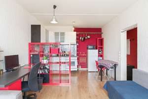 Über den Dächern von Berlin-Mitte: 2-Zimmer-Wohnung mit eindrucksvollem Stadtpanorama – Die vollständige Adresse der Immobilie erhältst du vom Anbieter., 10178 Mitte (Ortsteil), Berlin – Vorschaubild 2