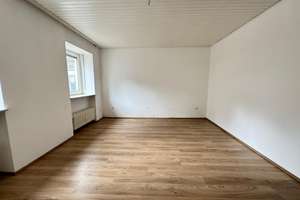 Wohnen oder investieren – 3-Zimmer-Wohnung mit Balkon & Großgarage in zentraler Lage von Zweibrücken – Die vollständige Adresse der Immobilie erhältst du vom Anbieter., 66482 Stadtmitte, Zweibrücken – Vorschaubild 1