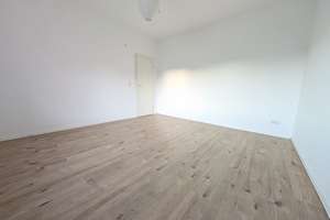 3-Zimmer-Wohnung mit EBK in Uninähe *WG-geeignet* – Petristr. 25, 38114 Westliches Ringgebiet, Braunschweig – Vorschaubild 2