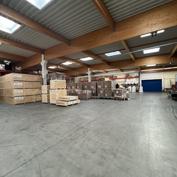 EXKLUSIV: ca. 3.800 m² Lagerfläche, Freifläche und Büro zu vermieten