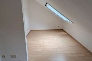 Gepflegtes 1-Zimmer-DG-Appartement mit zwei Balkonen. – Die vollständige Adresse der Immobilie erhältst du vom Anbieter., 42659 Burg/Höhscheid, Solingen – Vorschaubild 4