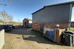 RESERVIERT !!Gr. Wohnhaus (4 WG )mit Pferdestall Grdst. 2215 m²+ 1,59 ha Pachtwiese in Wölschendorf – Die vollständige Adresse der Immobilie erhältst du vom Anbieter., 23936 Grevesmühlen – Vorschaubild 58