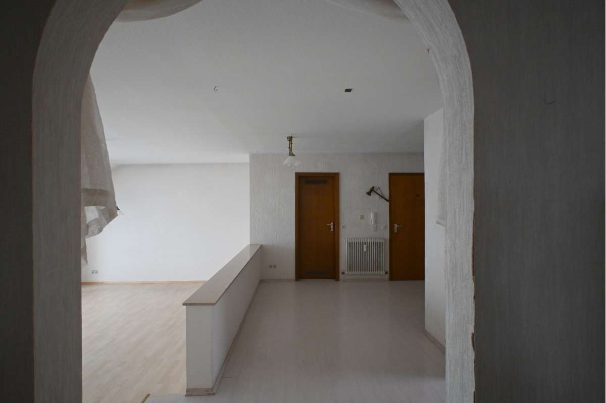 Immobilie in Vaihingen an der Enz - Erholungsort: 3 Zimmer Wohnung mit Schlossblick - Bild 2