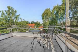 3 Zimmer- Eigentumswohnung mit Dachterrasse und Tiefgaragenplatz im Herzen von Hamburg - Marienthal – Die vollständige Adresse der Immobilie erhältst du vom Anbieter., 22041 Marienthal, Hamburg – Vorschaubild 2