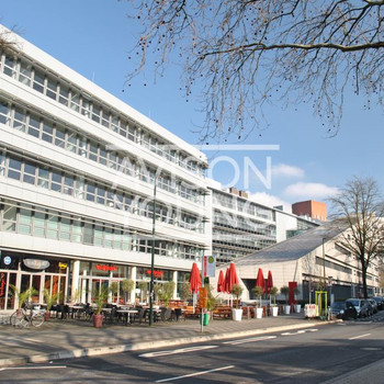 "Das große Schiff" - Letzte Flächen im Grand Bateau im Medienhafen sichern
