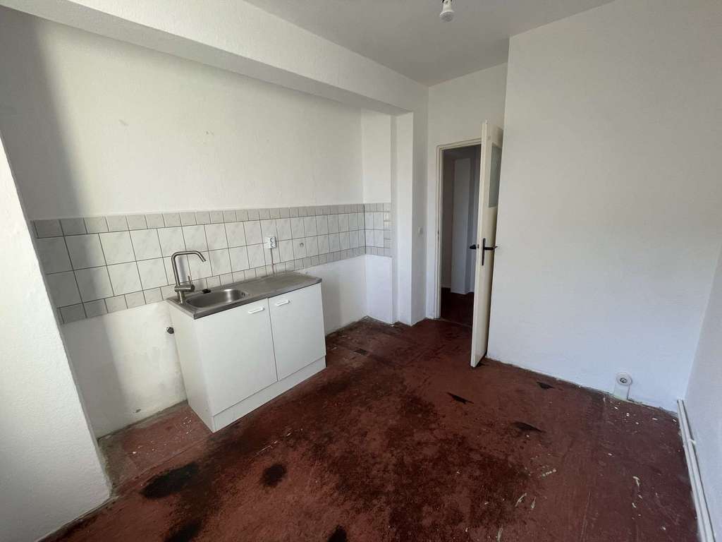 Immobilie in Rötha - Schöne 2-Raum Eigentumswohnung mit großem Bad im 1 Obergeschoss in Rötha zu verkaufen. - Bild 3