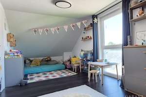 Perfekt angebunden im Grünen: Kurze Wege zum Alltag + viel Wohnfläche für Familie & Homeoffice! – Die vollständige Adresse der Immobilie erhältst du vom Anbieter., 74360 Ilsfeld – Vorschaubild 20