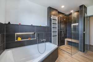 KR - Bockum: Einziehen und Wohlfühlen! Komplett sanierte moderne 4-Zimmer-Wohnung mit Westloggia! – Krefeld – Vorschaubild 14