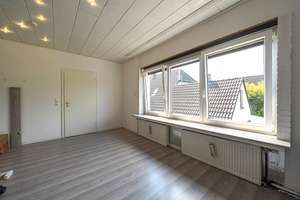 Endlich genug Platz für die ganze Familie–
Großzügiges Zuhause in Osternburg – Die vollständige Adresse der Immobilie erhältst du vom Anbieter., 26135 Osternburg, Oldenburg (Oldenburg) – Vorschaubild 7