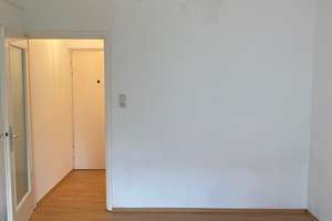 Gemütliche 1-Zimmerwohnung mit Balkon in Sendling-Westpark, saniertes Bad – Linderhofstr. 31, 81377 Am Waldfriedhof, München – Vorschaubild 2