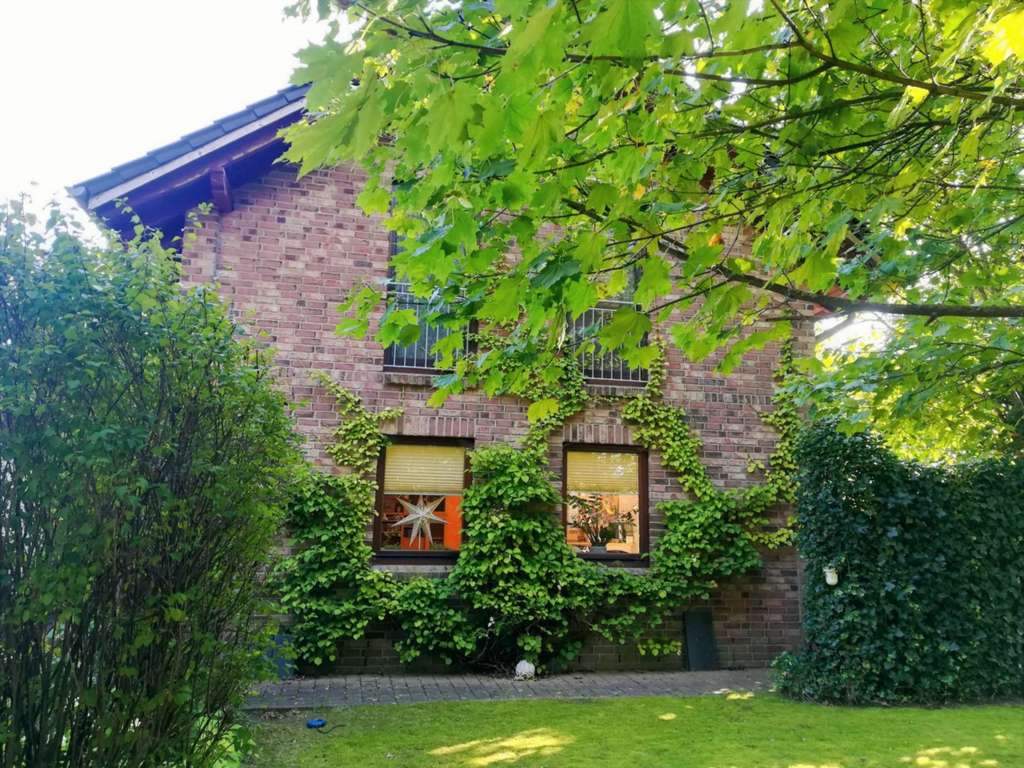 Immobilie in Klein Meckelsen - Einfamilienhaus im Landhausstil mit idyllischem Garten am Ortsrand - Bild 2