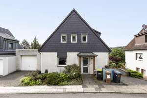 Bereit für ein Comeback! Freistehendes Einfamilienhaus mit rd.183 m² und Südgarten in Fischlaken – Die vollständige Adresse der Immobilie erhältst du vom Anbieter., 45239 Fischlaken, Essen – Vorschaubild 35