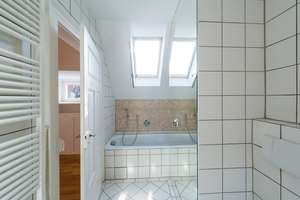 Stilvolle 2-Zimmer-Altstadtwohnung mit Balkon – Ruhige Lage im Herzen von Heidelberg – Steingasse 16a, 69117 Altstadt, Heidelberg – Vorschaubild 18