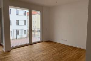 Zuhause mit 2 Zimmern und Balkon in Berlin Biesdorf – Schulstraße 1, 12683 Biesdorf, Berlin – Vorschaubild 2