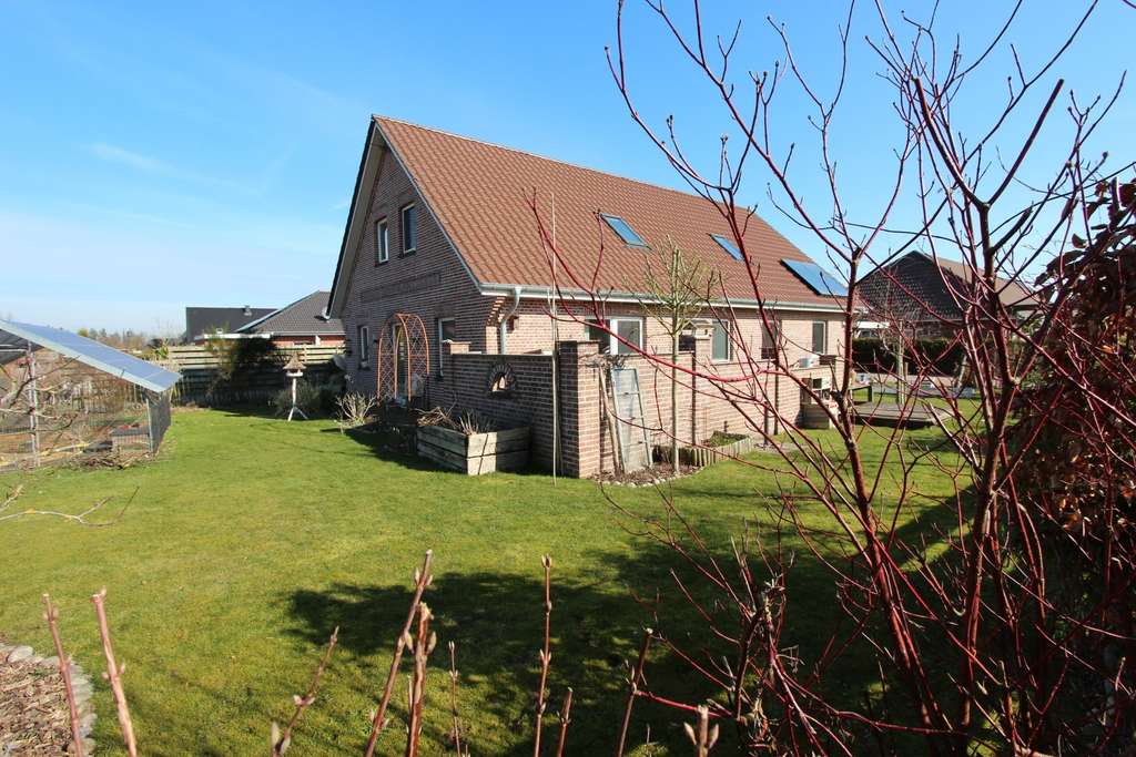 Immobilie in Achtrup - Schöner Wohnen für die große Familie - Energieeffizientes EFH mit Garage in attraktiver Lage - Bild 4