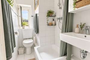 2,5 Zimmer-Dachgeschosswohnung mit Charakter und zeitloser Eleganz – 22307 Barmbek-Nord, Hamburg – Vorschaubild 6