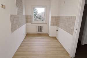 Renovierte 3-Zimmer-Wohnung mit Balkon in Duisburg-Röttgersbach – Kaiser-Friedrich-Straße 223, 47167 Röttgersbach, Duisburg – Vorschaubild 8