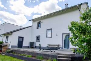 Äußerst gepflegtes Haus am Stadtrand von Sulzbach-Rosenberg – Die vollständige Adresse der Immobilie erhältst du vom Anbieter., 92237 Sulzbach-Rosenberg – Vorschaubild 7