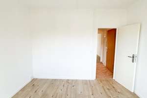Paare aufgepasst! Lichtdurchflutete 3-Zimmer-Wohnung mit Einbauküche und Balkon! – Wolgograder Allee 58, 9123 Hutholz, Chemnitz – Vorschaubild 19