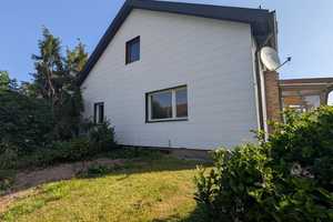 **RESERVIERT**Einfamilienhaus mit ausbaufähigem Dachgeschoss in ruhiger Stadtlage – Kirchberger Straße 11, 84359 Rottal-Inn (Kreis) – Vorschaubild 2