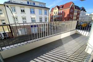Heller Süd-Balkon direkt zwischen Marktplatz Adlershof und S-Bahn, mit EBK! – Florian-Geyer-Str 111, 12489 Adlershof, Berlin – Vorschaubild 5
