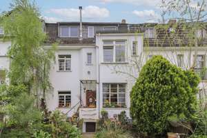 Gut vermietete Kapitalanlage: Charmanter MFH-Altbau mit 3 WE und Potenzial – Die vollständige Adresse der Immobilie erhältst du vom Anbieter., 53879 Euskirchen – Vorschaubild 3