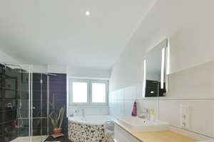 Altbauflair trifft auf moderne Wohnkultur :lichtdurchflutete Dachgeschosswohnung mit sonniger Terras – Die vollständige Adresse der Immobilie erhältst du vom Anbieter., 42327 Vohwinkel, Wuppertal – Vorschaubild 11