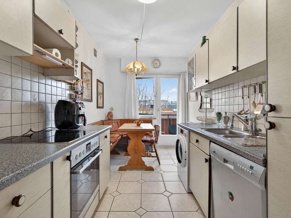 8aETNCeDTZRdswPv3yTSeUrz-big S