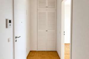 Spreeblick! Bezugsfreie 2-Zimmer-Wohnung mit Tiefgarage, Terrasse und Concierge in Charlottenburg – Die vollständige Adresse der Immobilie erhältst du vom Anbieter., 10587 Charlottenburg, Berlin – Vorschaubild 7