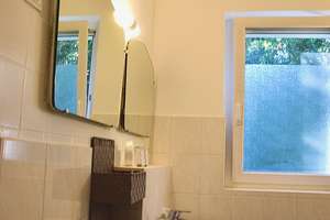 Stilvoll saniert: Vier-Zimmer-Wohnung in Würzburg – 97082 Steinbachtal, Würzburg – Vorschaubild 9
