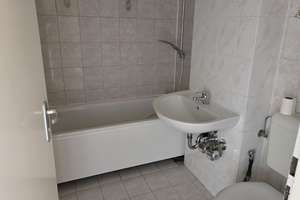 Geräumige 3-Zimmer-Wohnung mit Balkon – Hasselstraße 135, 42651 Solingen-Mitte, Solingen – Vorschaubild 5