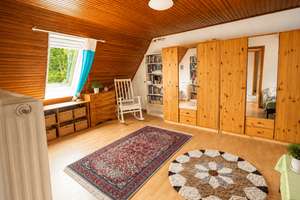Charmante Doppelhaushälfte in Hamburg-Sasel mit Garten, Terrasse, Garage & Entwicklungspotenzial – Die vollständige Adresse der Immobilie erhältst du vom Anbieter., 22393 Sasel, Hamburg – Vorschaubild 8