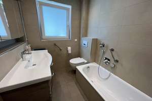 Große Vierzimmerwohnung mit Garage und Gartenanteil in Laubenheim – Die vollständige Adresse der Immobilie erhältst du vom Anbieter., 55130 Laubenheim, Mainz – Vorschaubild 7